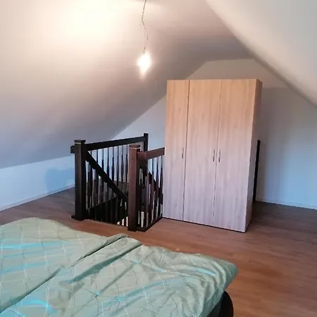 アパート Gemuetliche Auf 2 Etagen レンゲリッヒ